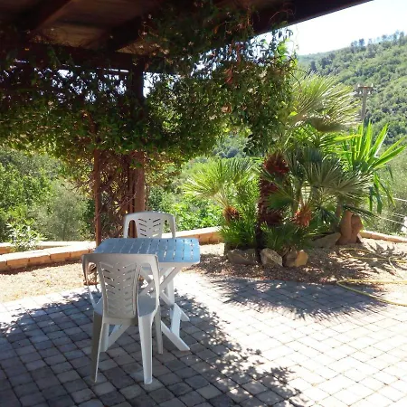 Cosy Holiday In With Garden *