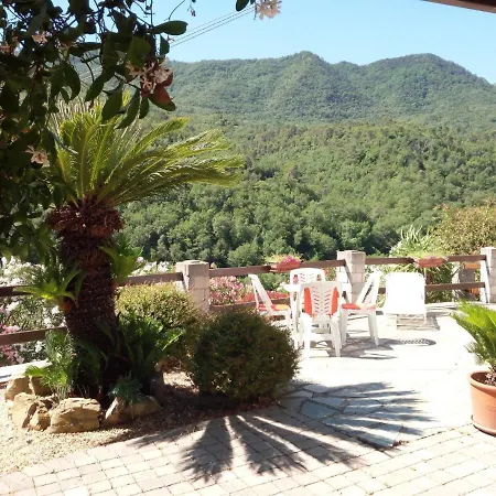 Cosy Holiday In With Garden Stellanello