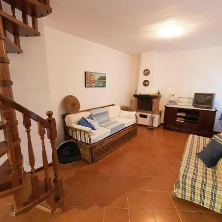 Cosy Holiday In With Garden Casa vacanze Stellanello