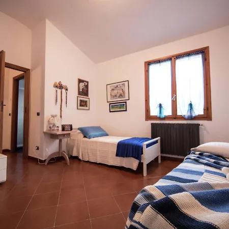 Cosy Holiday In With Garden Casa vacanze